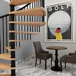 Hotel De 4*