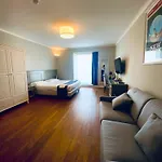 Hotel De 4*