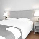 Hotel De 4*