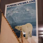 ホテル De